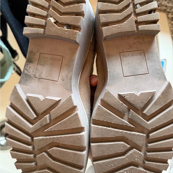 Dolce Vita Halina Suede Lug Sole Ankle Boots. Women’s. Size 8.5. Tan Booties - Picture 9 of 9